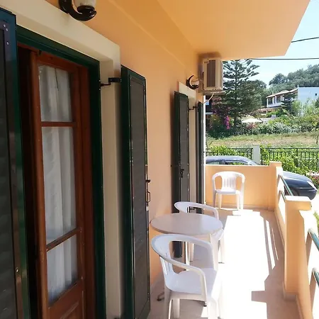 Apartament Feakes *